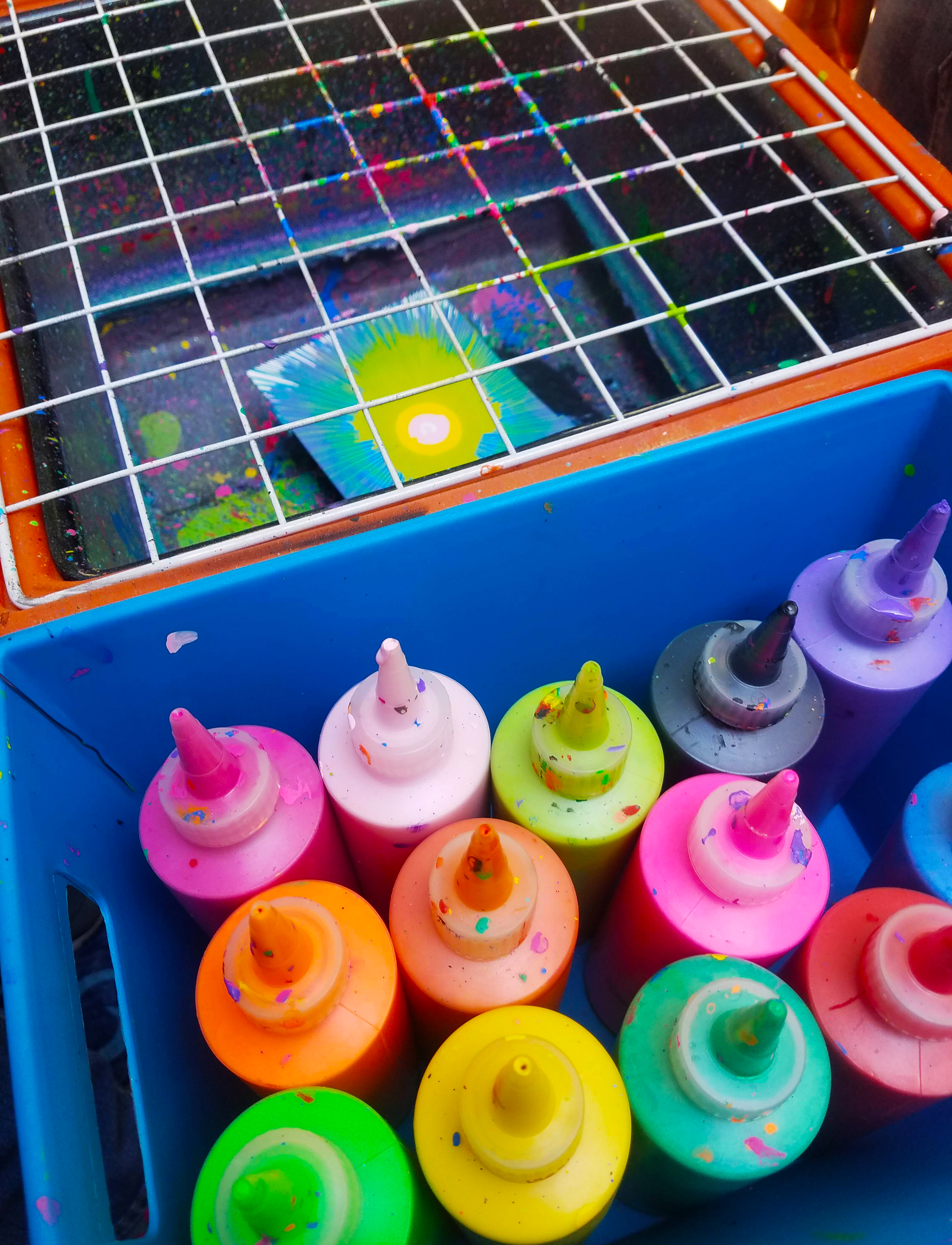 Spin Art Machine with paints